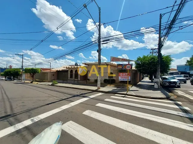 Casa com 398m², para alugar, no bairro Vila Mano em Ourinhos