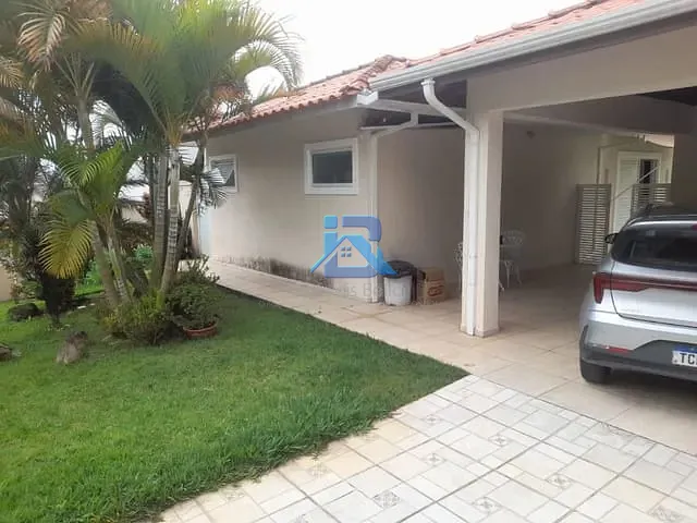 Casa com 450m² 2 quartos e 1 banheiro, à venda, no bairro Residencial Fazenda Serrinha em Itatiba