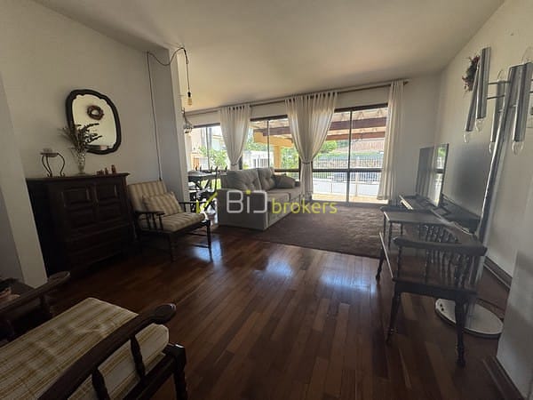 Casa, 4 quartos, 320 m² - Foto 1