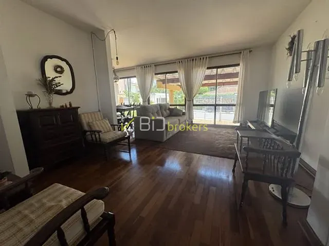 Casa 4 quartos e 3 banheiros, à venda, no bairro Continental em Osasco