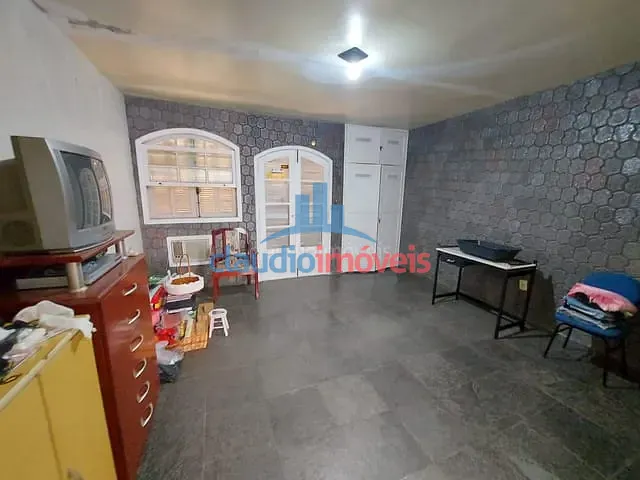 Casa 3 quartos e 3 banheiros, à venda, no bairro Centro em Barra Mansa