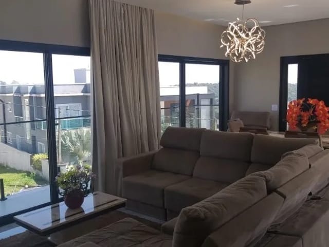 Casa com 560m² 4 quartos e 2 banheiros, à venda, no bairro Cidade Parquelandia em Mogi das Cruzes