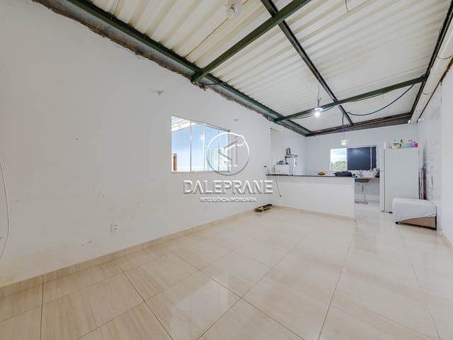 Casa com 400m² 2 quartos e 2 banheiros, à venda, no bairro Guará I em Brasília