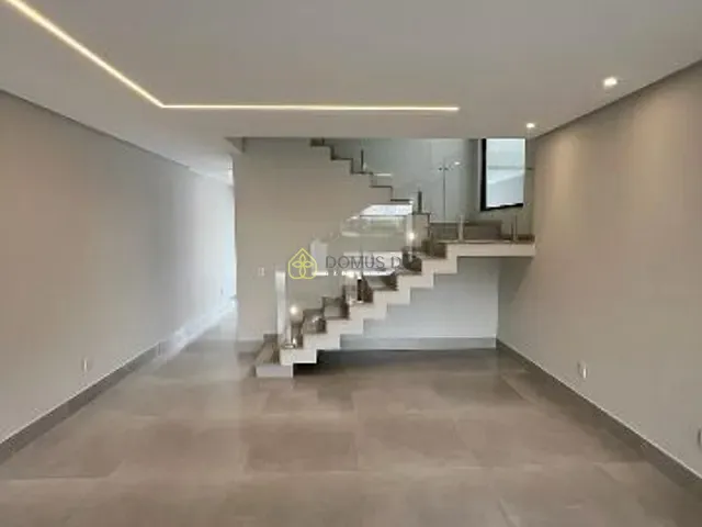 Casa com 235m² 3 quartos e 3 banheiros, à venda, no bairro Jardim Belvedere em Volta Redonda