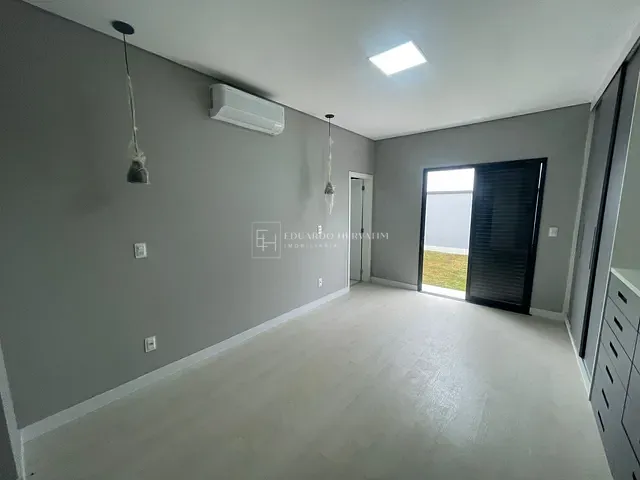 Casa 3 quartos e 5 banheiros, para alugar, no bairro Engordadouro em Jundiaí