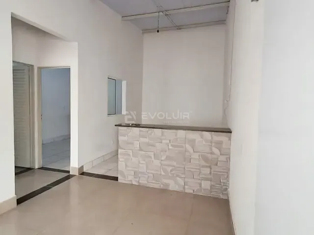 Casa com 90m² 2 quartos e 1 banheiro, para alugar, no bairro Residencial Campos Dourados em Goiânia