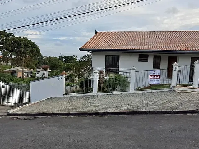 Sobrado com 165m² 3 quartos e 2 banheiros, à venda, no bairro Centro em Campo Largo