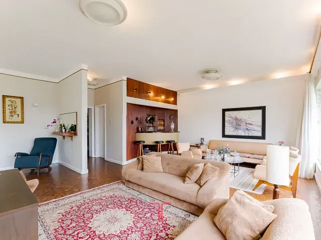 Casa com 582m² 3 quartos e 2 banheiros, à venda, no bairro Jardim Botânico em Curitiba