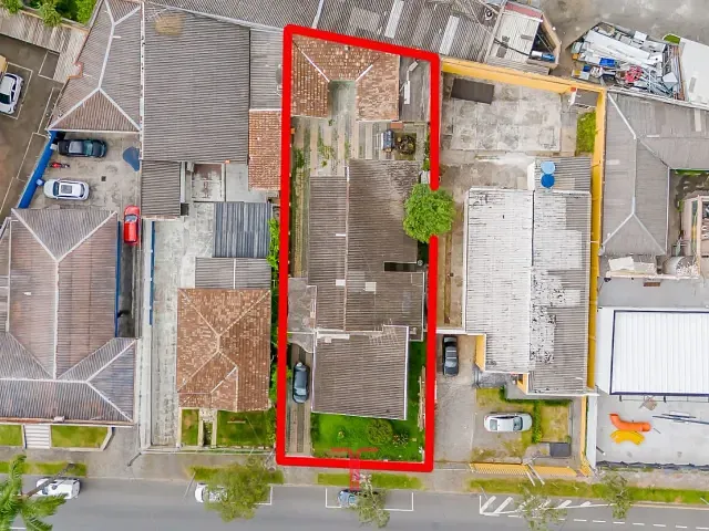 Casa 3 quartos e 2 banheiros, à venda, no bairro Jardim Botânico em Curitiba