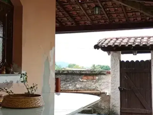 Casa com 510m² 4 quartos e 2 banheiros, à venda, no bairro Paiol em Guapimirim