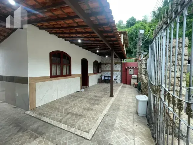 Casa com 140m² 3 quartos e 2 banheiros, à venda, no bairro Ponto Chic em Nova Iguaçu