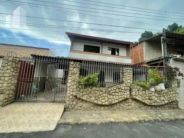 Casa com 140m² 3 quartos e 2 banheiros, à venda, no bairro Ponto Chic em Nova Iguaçu
