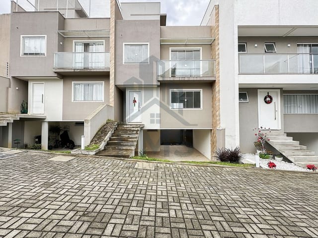 Casa 3 quartos e 4 banheiros, à venda, no bairro Campo Comprido em Curitiba