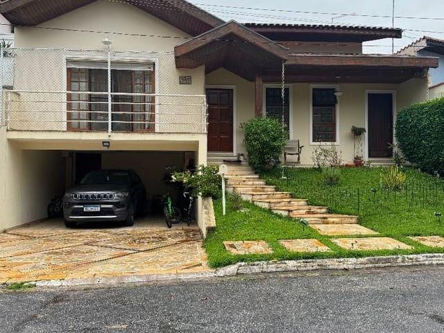Casa com 250m² 3 quartos e 2 banheiros, à venda, no bairro Urbanova em São José dos Campos