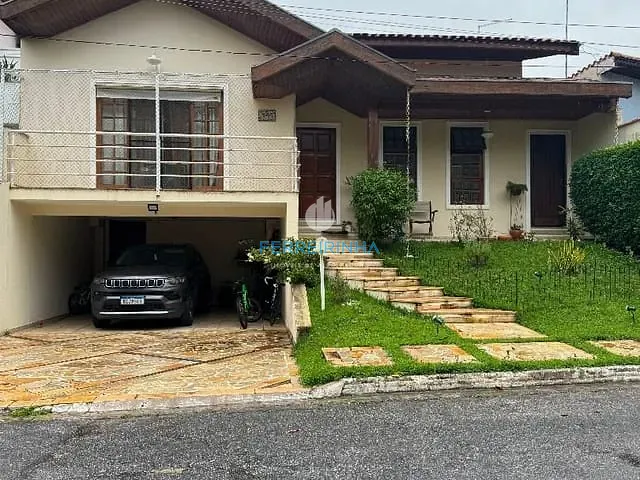 Casa com 250m² 3 quartos e 2 banheiros, à venda, no bairro Urbanova em São José dos Campos