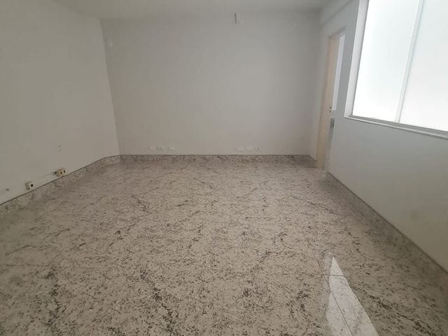 Sala com 20m², para alugar, no bairro Setor Marista em Goiânia
