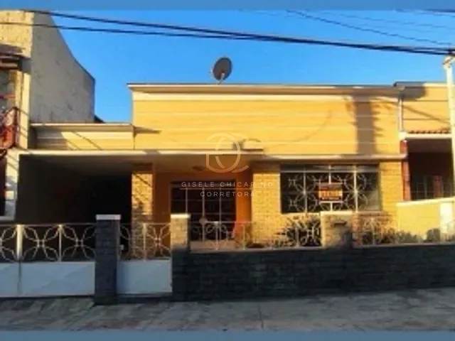 Casa 3 quartos e 2 banheiros, à venda, no bairro Centro em Valença