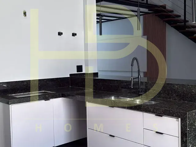 Casa com 250m² 3 quartos e 3 banheiros, à venda ou para alugar, no bairro Aparecidinha em Sorocaba