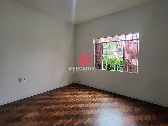 Casa com 439m² 3 quartos e 2 banheiros, para alugar, no bairro Vila Nova em Blumenau