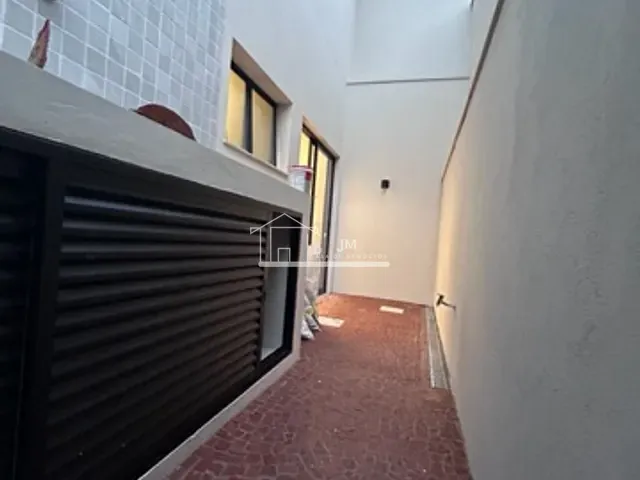 Casa com 485m² 4 quartos e 5 banheiros, à venda, no bairro Granja Marileusa em Uberlândia