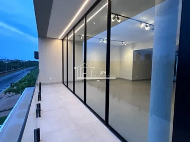 Casa com 485m² 4 quartos e 5 banheiros, à venda, no bairro Granja Marileusa em Uberlândia