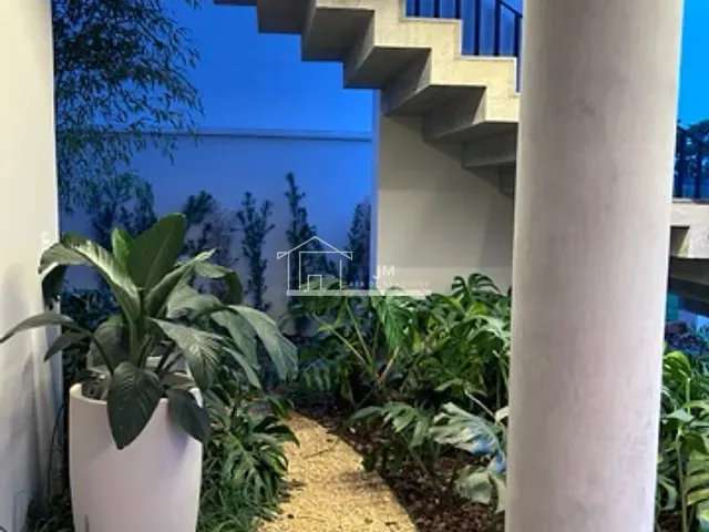 Casa com 485m² 4 quartos e 5 banheiros, à venda, no bairro Granja Marileusa em Uberlândia