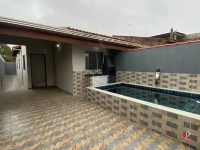 Casa 2 quartos e 2 banheiros, à venda, no bairro Nova Itanhaém (Interior) em Itanhaém