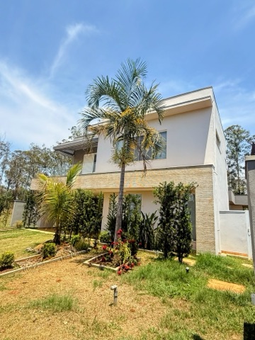Casa 3 quartos e 4 banheiros, à venda, no bairro Thermas de Santa Bárbara em Águas de Santa Bárbara