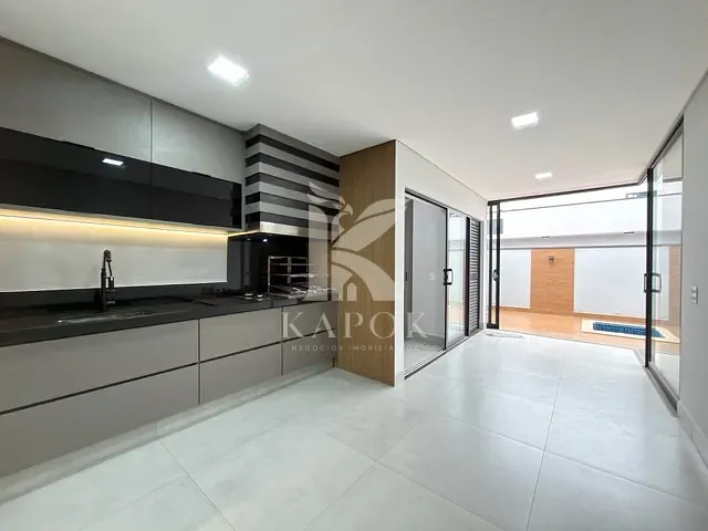 Casa 3 quartos e 3 banheiros, à venda, no bairro Residencial Real Parque Sumaré em Sumaré
