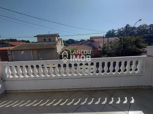 Casa com 208m² 3 quartos e 2 banheiros, à venda, no bairro Jardim das Samambaias em Jundiaí