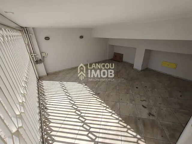 Casa com 208m² 3 quartos e 2 banheiros, à venda, no bairro Jardim das Samambaias em Jundiaí