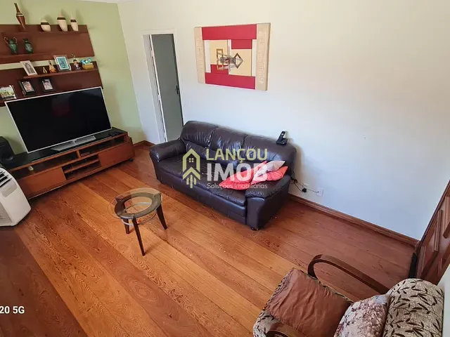 Casa com 208m² 3 quartos e 2 banheiros, à venda, no bairro Jardim das Samambaias em Jundiaí