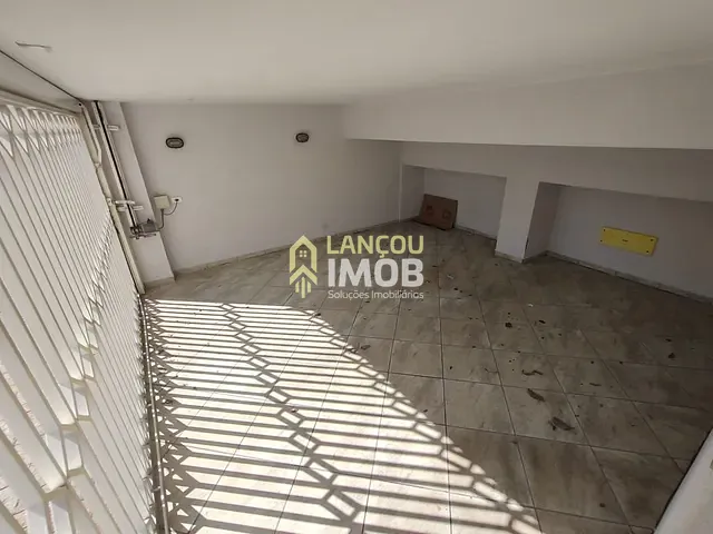 Casa com 208m² 3 quartos e 2 banheiros, à venda, no bairro Jardim das Samambaias em Jundiaí