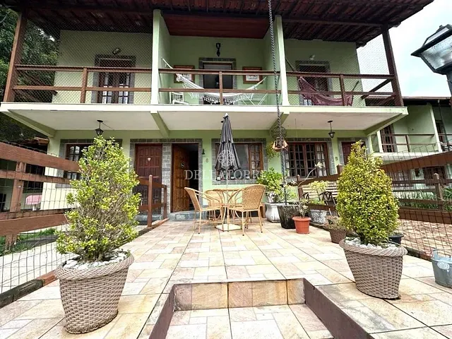 Casa com 65m² 3 quartos e 2 banheiros, à venda, no bairro Pimenteiras em Teresópolis