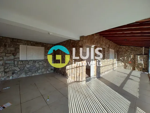 Casa 3 quartos e 1 banheiro, para alugar, no bairro Bom Jesus em Guaranésia
