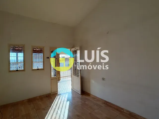 Casa 3 quartos e 1 banheiro, para alugar, no bairro Bom Jesus em Guaranésia