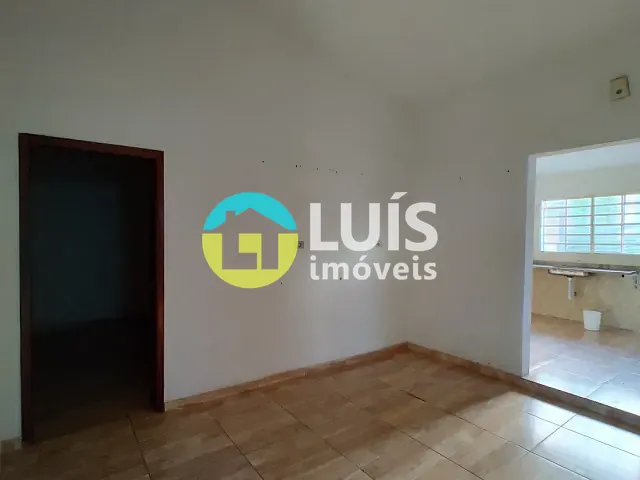 Casa 3 quartos e 1 banheiro, para alugar, no bairro Bom Jesus em Guaranésia