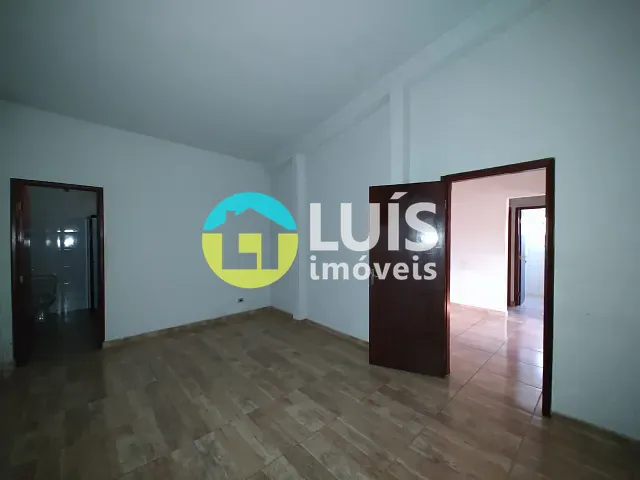 Casa 3 quartos e 1 banheiro, para alugar, no bairro Bom Jesus em Guaranésia