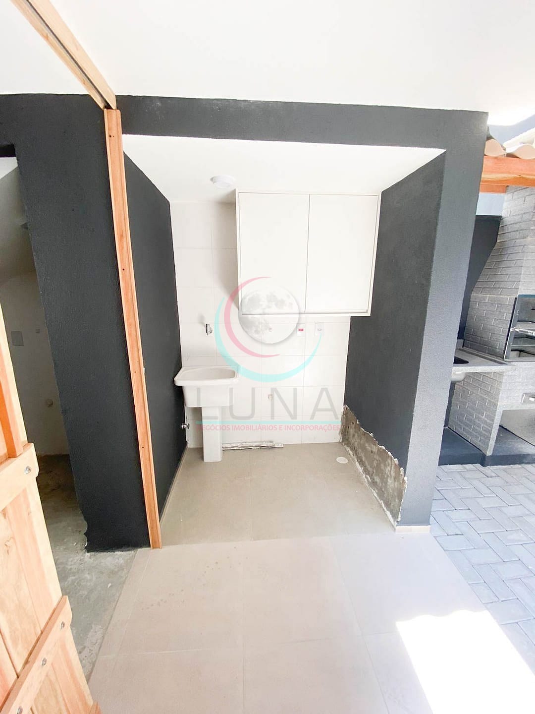 Casa à venda e aluguel com 2 quartos, 89m² - Foto 2