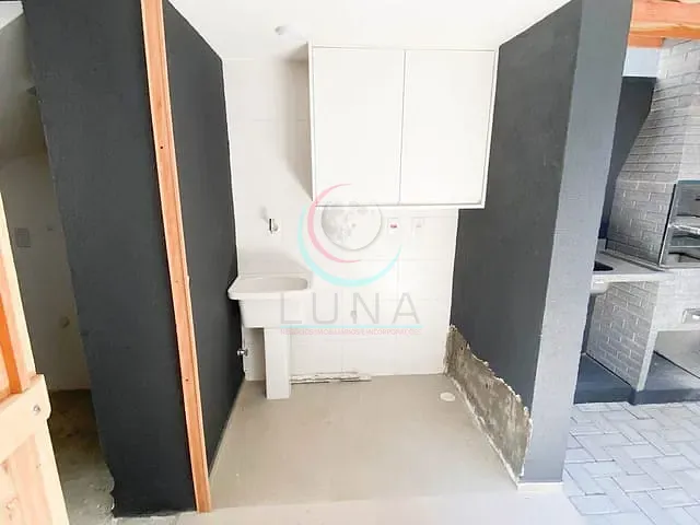 Casa 2 quartos e 2 banheiros, à venda ou para alugar, no bairro Vila Ipojuca em São Paulo