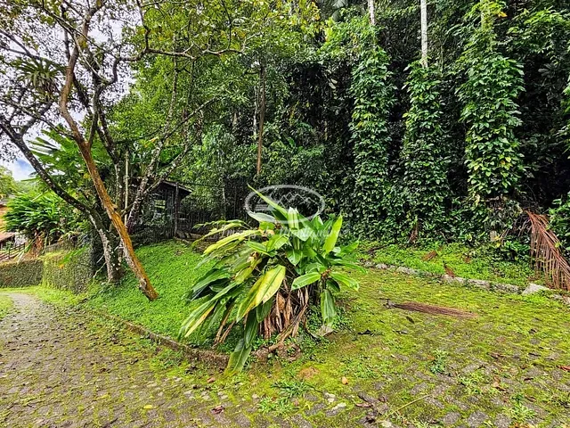 Casa com 449m² 5 quartos e 3 banheiros, à venda, no bairro Côrrego Frio (Penedo) em Itatiaia