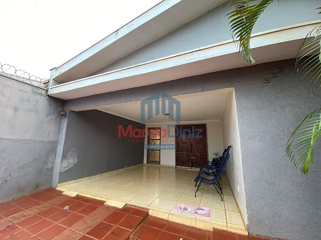 Casa com 275m² 3 quartos e 2 banheiros, à venda, no bairro Jardim Paulista em Miguelópolis