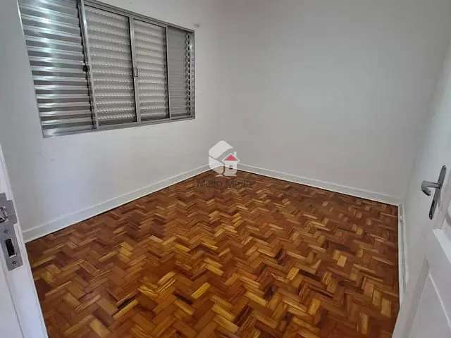 Casa 3 quartos e 2 banheiros, para alugar, no bairro Bela Vista em Osasco
