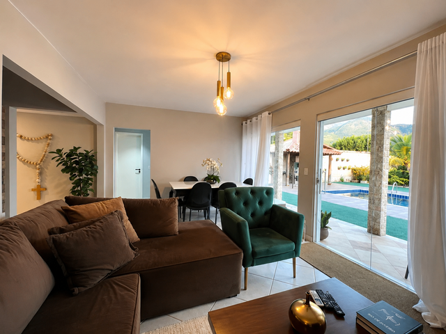 Casa com 554m² 4 quartos e 4 banheiros, à venda, no bairro Jacarepaguá em Rio de Janeiro