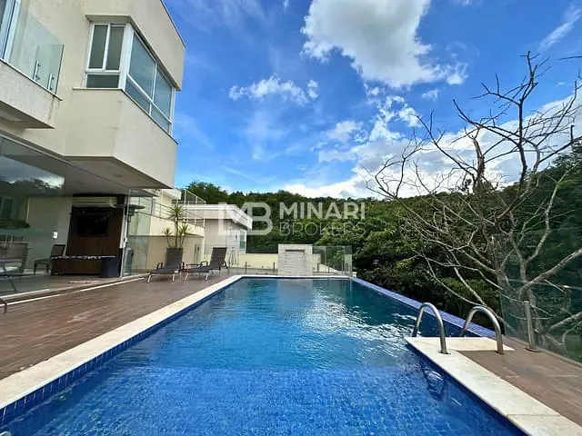 Casa com 360m² 5 quartos e 6 banheiros, à venda, no bairro Alphaville em Santana de Parnaíba
