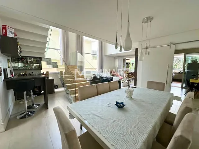Casa com 360m² 5 quartos e 6 banheiros, à venda, no bairro Alphaville em Santana de Parnaíba