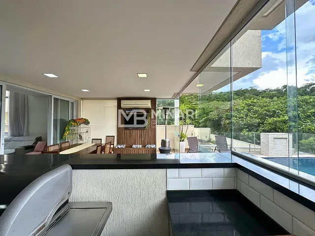 Casa com 360m² 5 quartos e 6 banheiros, à venda, no bairro Alphaville em Santana de Parnaíba