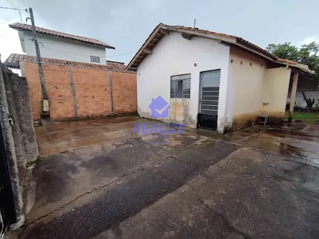 Casa com 200m² 2 quartos e 2 banheiros, à venda, no bairro Park Residencial Convivio em Botucatu