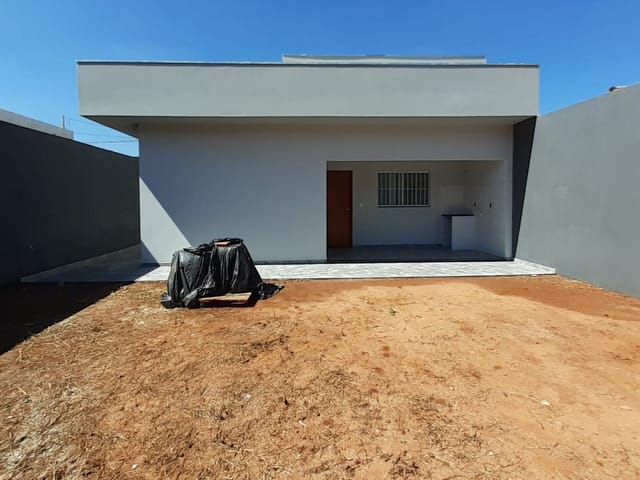 Casa com 275m² 2 quartos e 2 banheiros, à venda, no bairro Jardim Amélia Dionísio em Olímpia