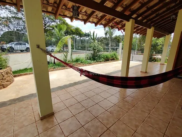 Casa com 289m² 4 quartos e 2 banheiros, à venda, no bairro Jardim Holanda em Holambra